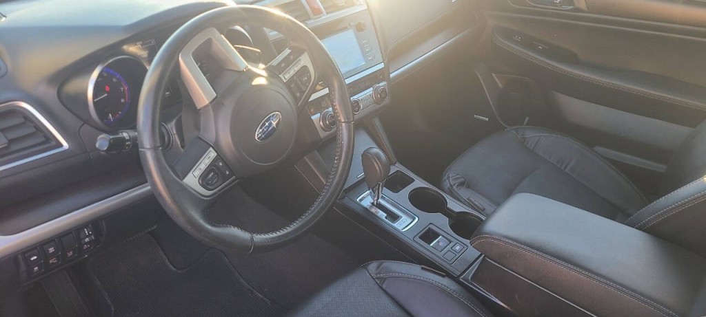 2017 Subaru Legacy Image 8