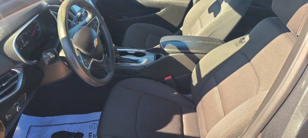 2018 Chevrolet Malibu Image 8