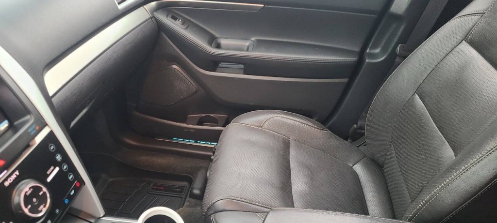 2014 Ford Explorer Image 9