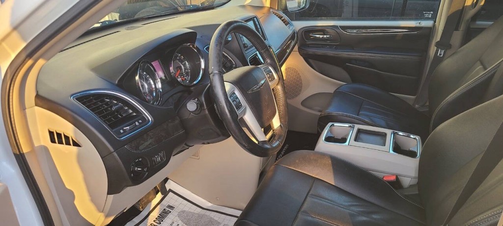 2010 Dodge Grand Caravan Image 5