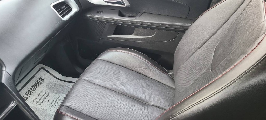 2017 Chevrolet Equinox Image 12