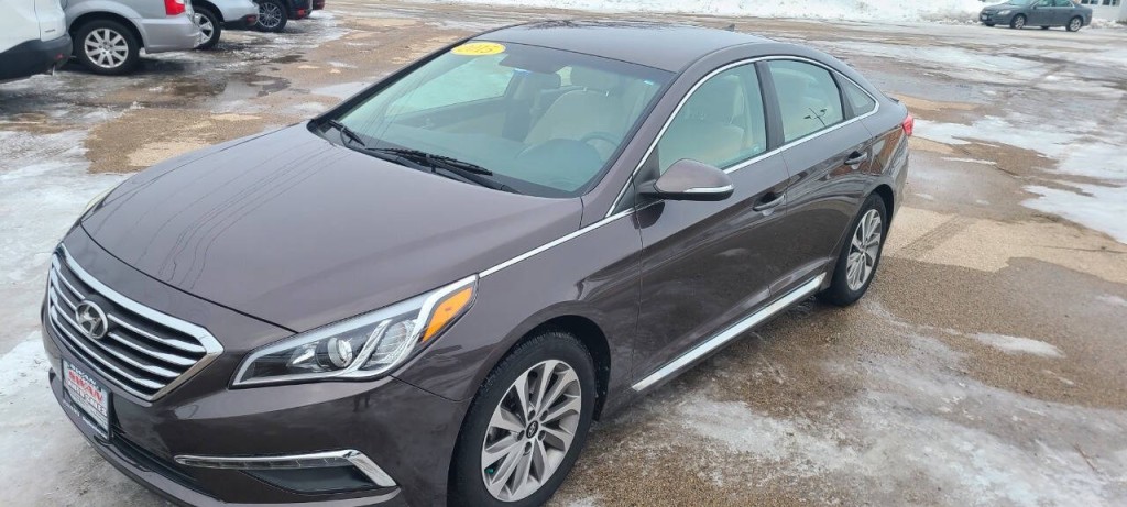 2015 Hyundai Sonata Image 1