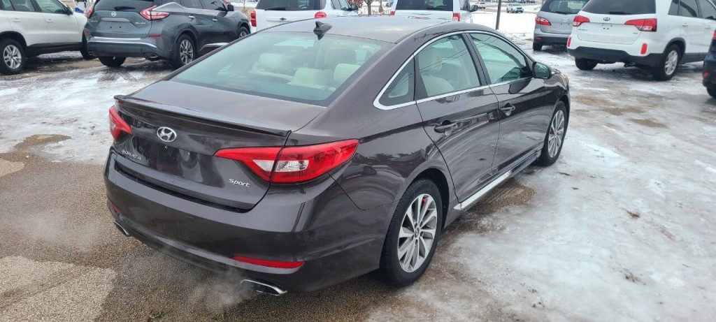 2015 Hyundai Sonata Image 3