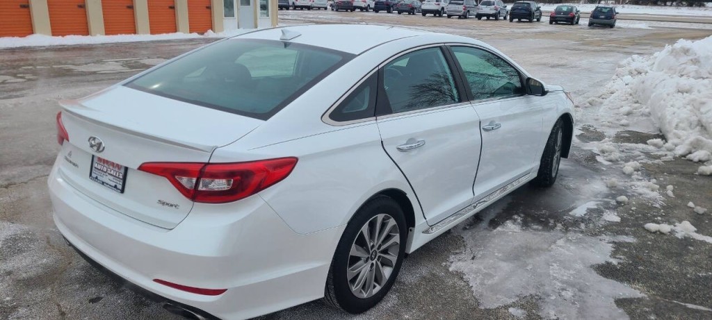 2017 Hyundai Sonata Image 2