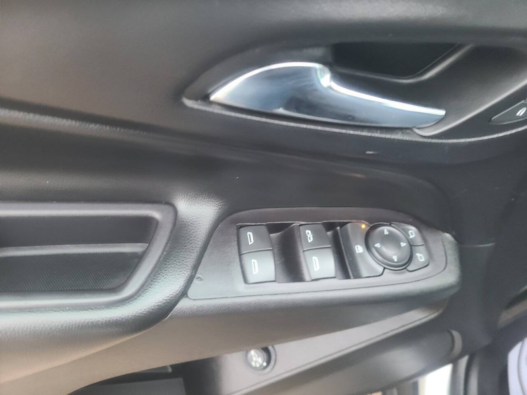 2018 Chevrolet Equinox Image 13