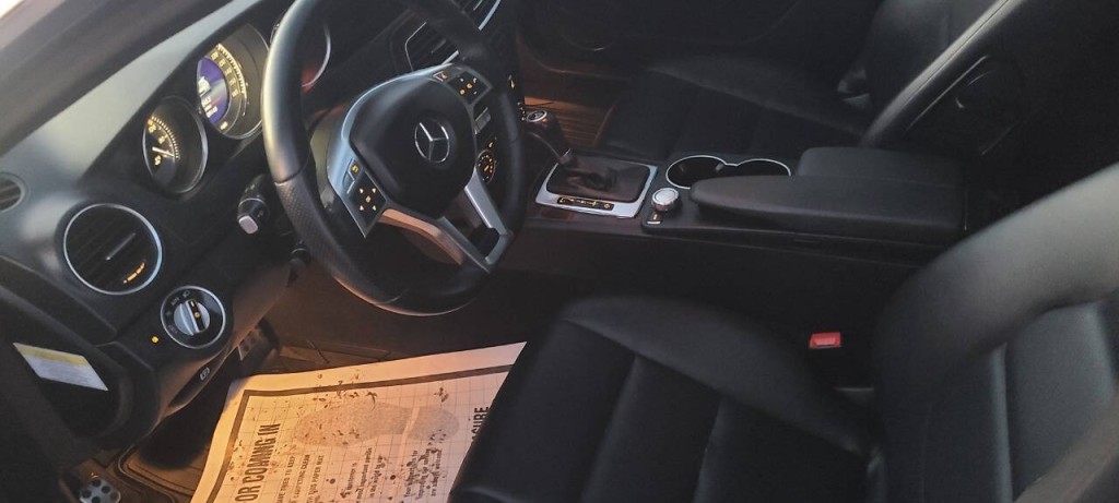 2014 Mercedes-Benz C-Class Image 4