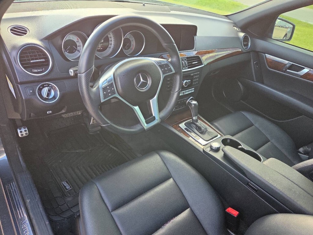 2014 Mercedes-Benz C-Class Image 13