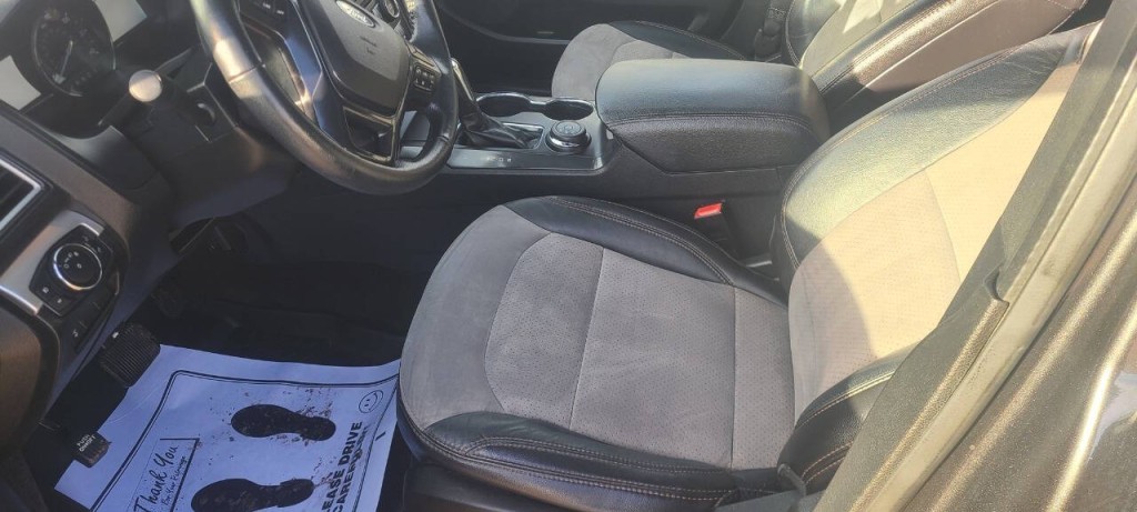 2017 Ford Explorer Image 5