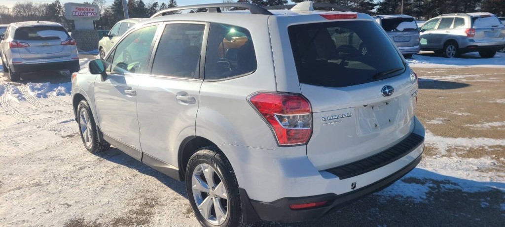 2016 Subaru Forester Image 3
