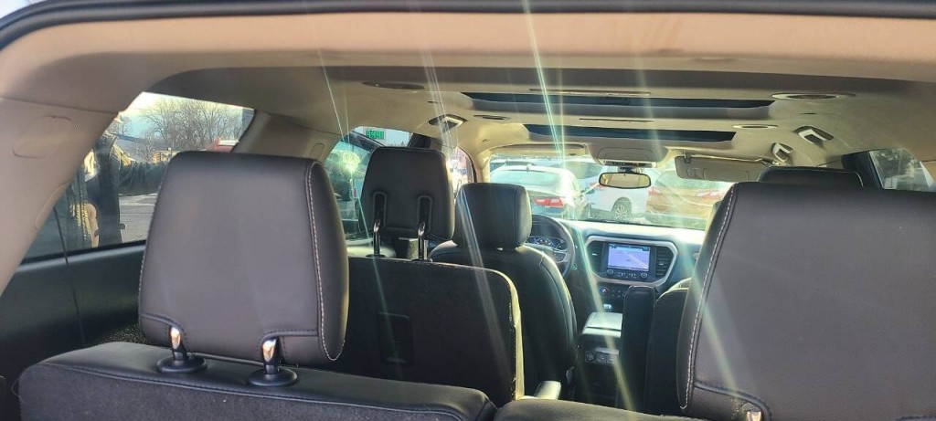 2017 GMC Acadia Image 10