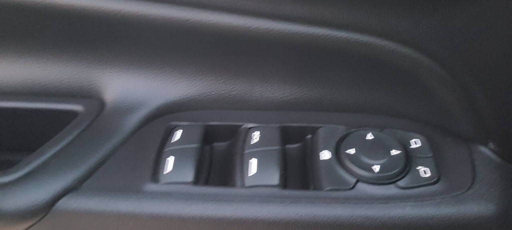 2020 Chevrolet Equinox Image 11