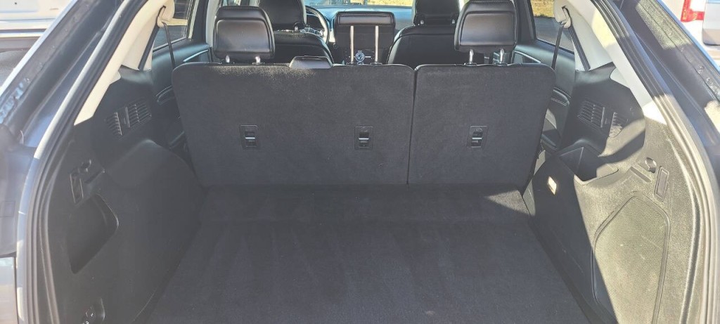 2018 Ford Edge Image 9