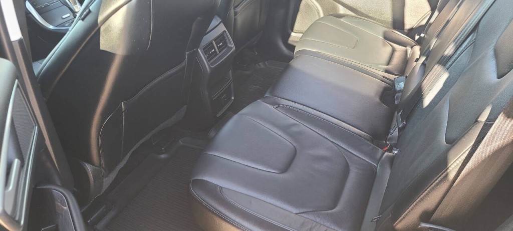 2018 Ford Edge Image 10