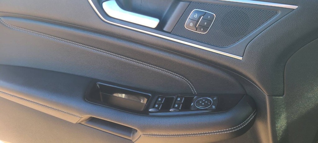 2018 Ford Edge Image 14