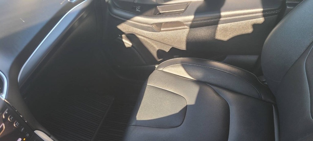 2018 Ford Edge Image 17