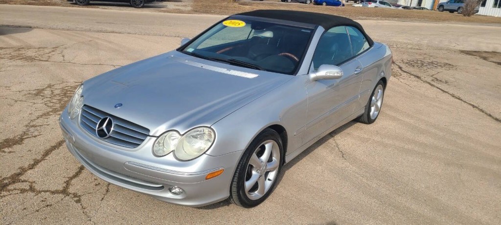 2005 Mercedes-Benz CLK-Class Image 4