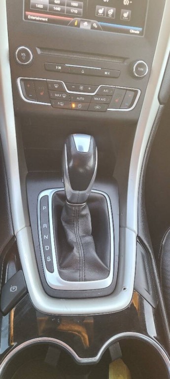 2016 Ford Fusion Image 14