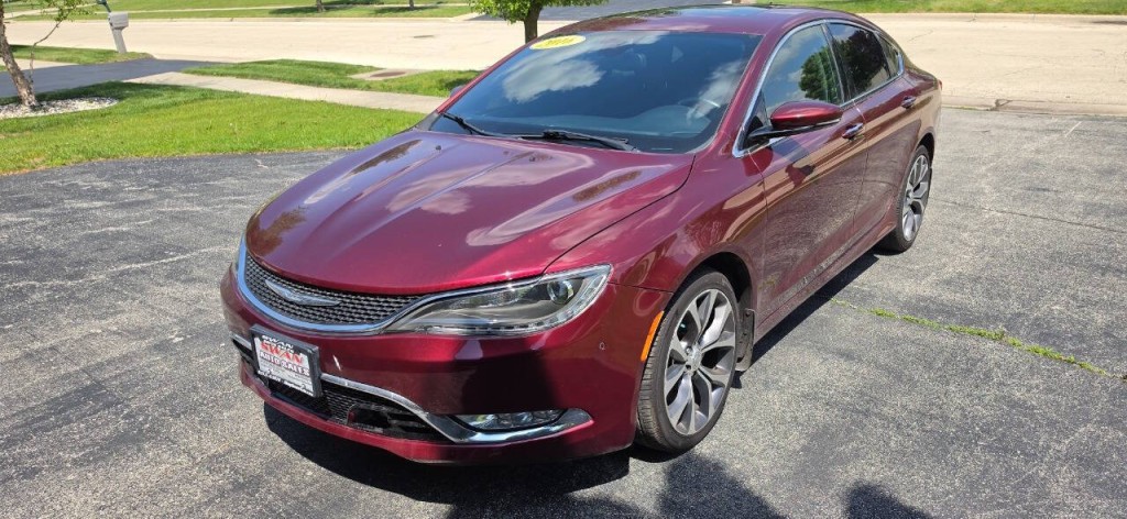 2016 Chrysler 200 Image 2