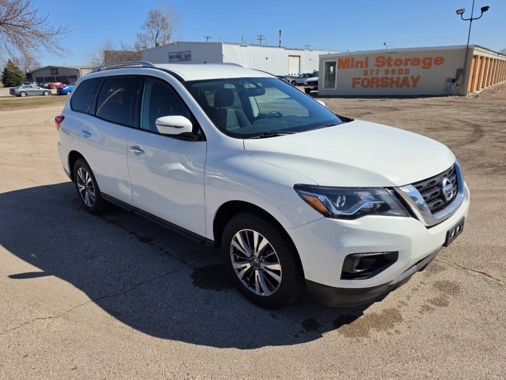 2017 Nissan Pathfinder Image 3