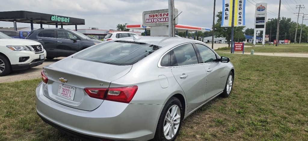 2017 Chevrolet Malibu Image 7