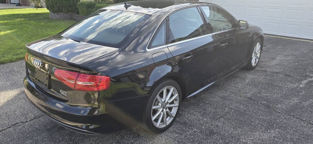 2016 Audi A4 Image 2