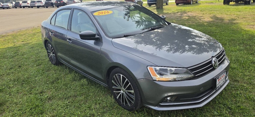 2016 Volkswagen Jetta Image 3