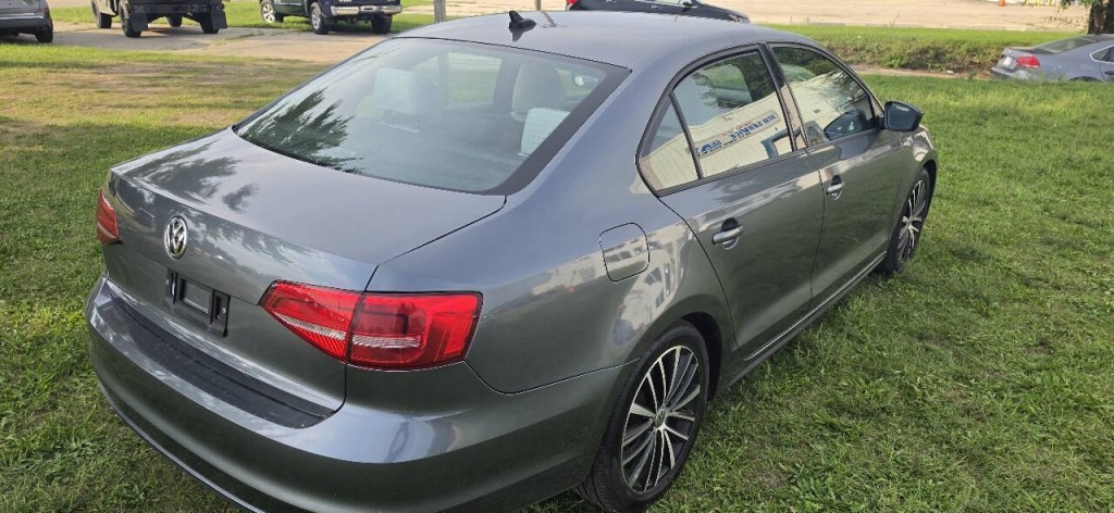 2016 Volkswagen Jetta Image 4