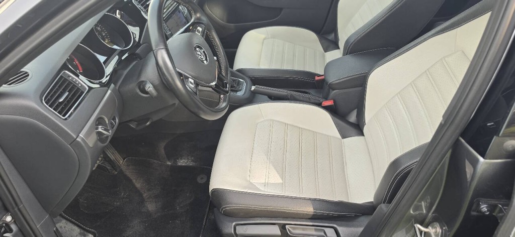 2016 Volkswagen Jetta Image 7