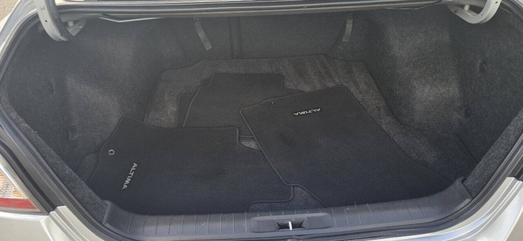 2015 Nissan Altima Image 4