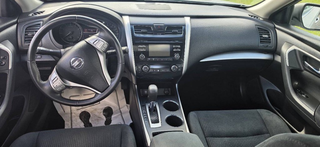 2015 Nissan Altima Image 6