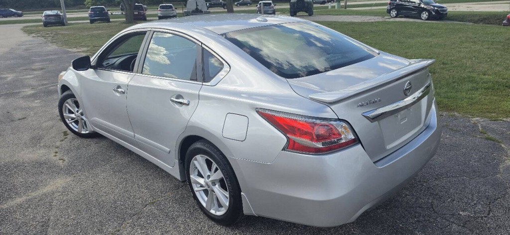 2015 Nissan Altima Image 3