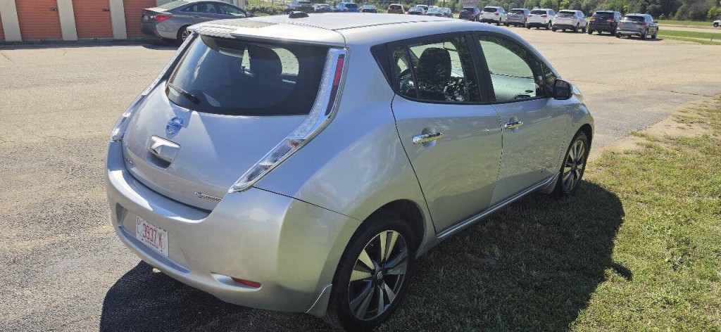 2016 Nissan Leaf Image 3