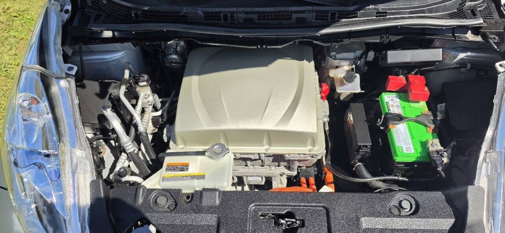 2016 Nissan Leaf Image 8