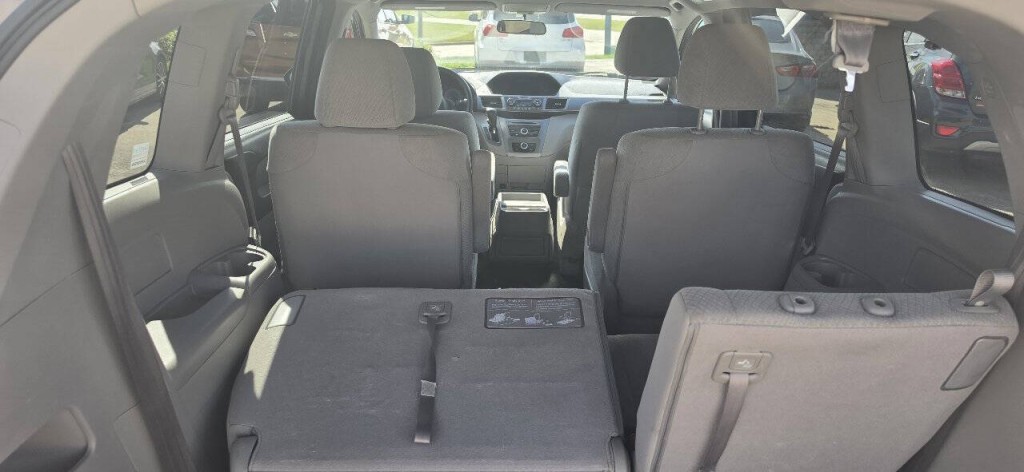 2016 Honda Odyssey Image 2