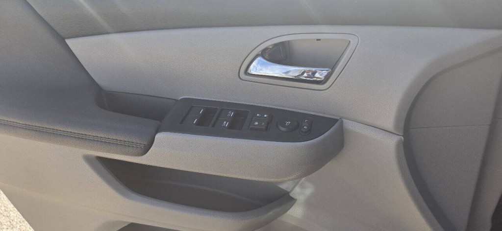 2016 Honda Odyssey Image 6