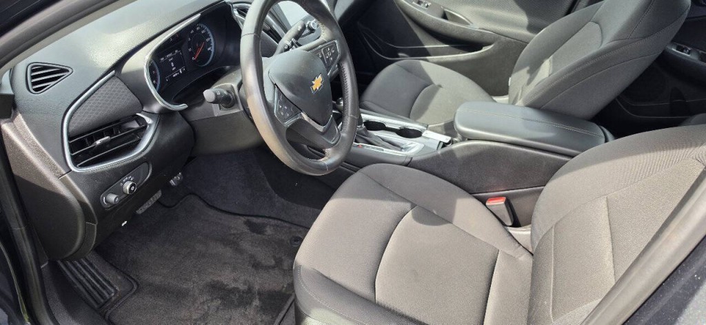 2016 Chevrolet Malibu Image 6