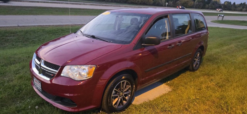 2016 Dodge Grand Caravan Image 2