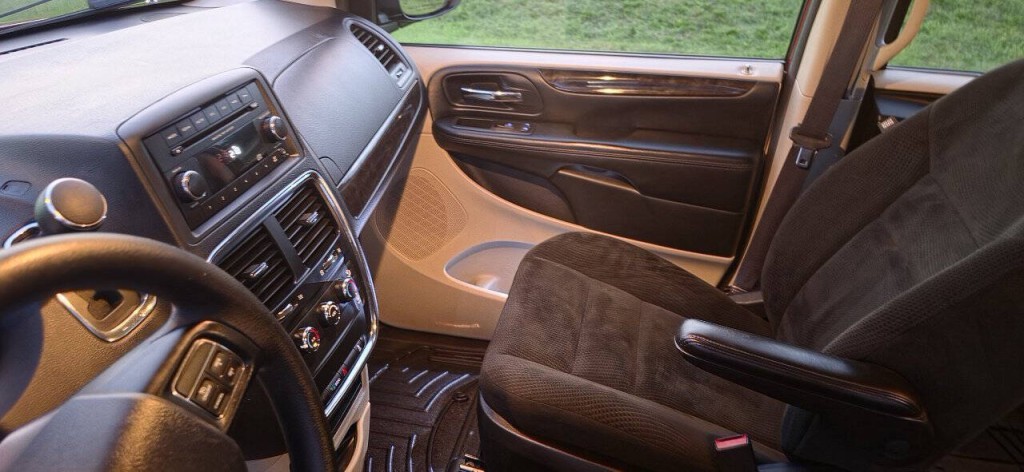 2016 Dodge Grand Caravan Image 5