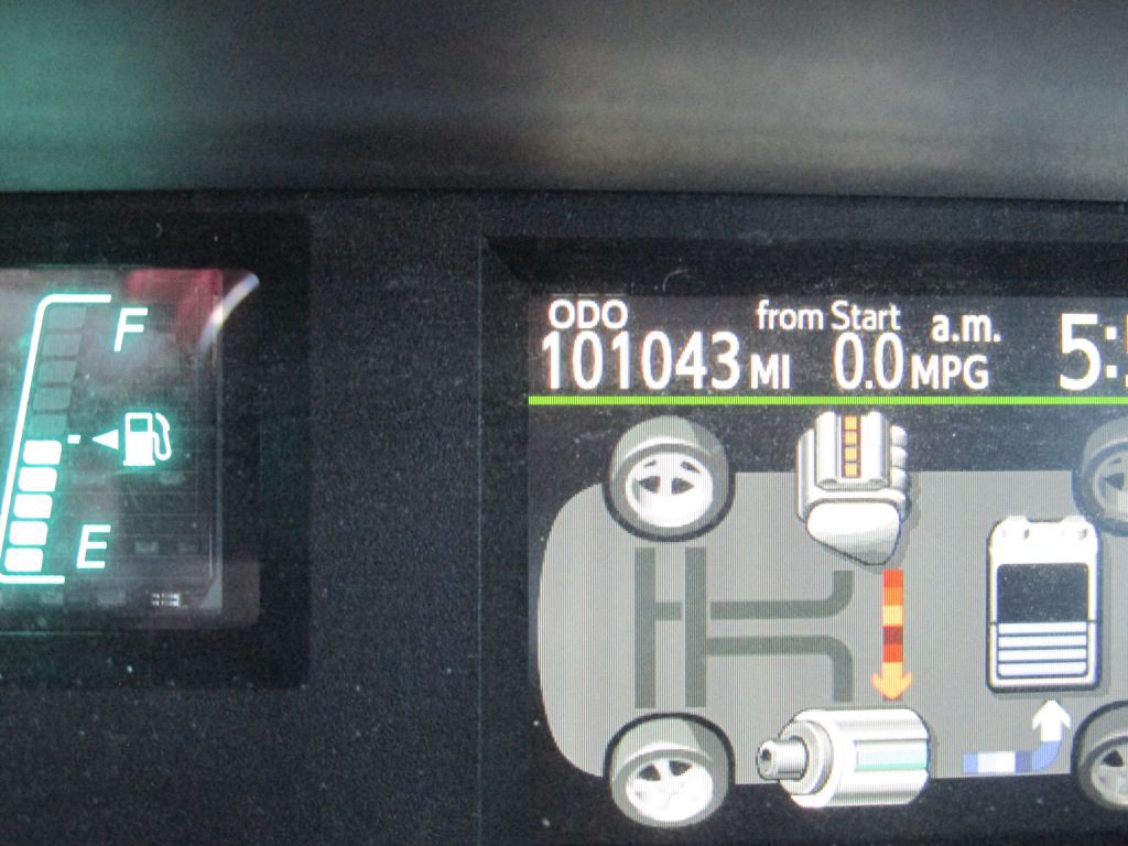 2013 Toyota Prius Image 16