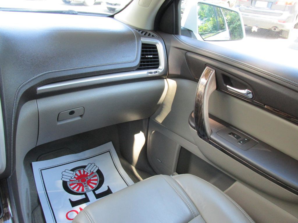 2016 GMC Acadia Image 14