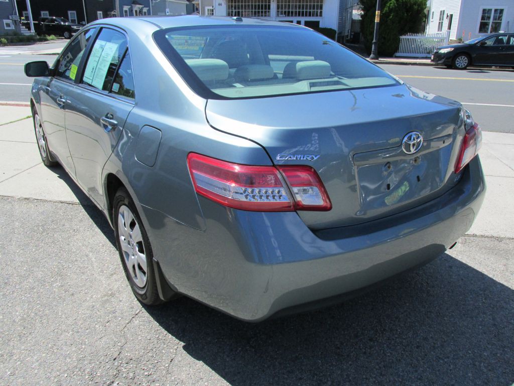 2011 Toyota Camry Image 4