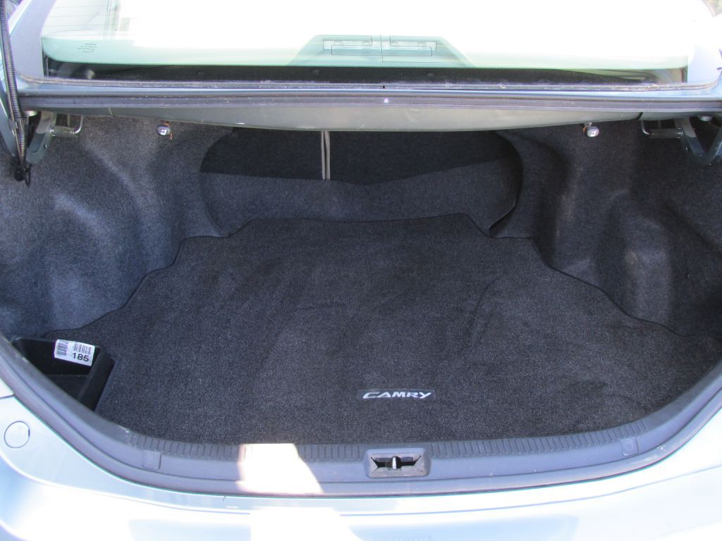 2011 Toyota Camry Image 8