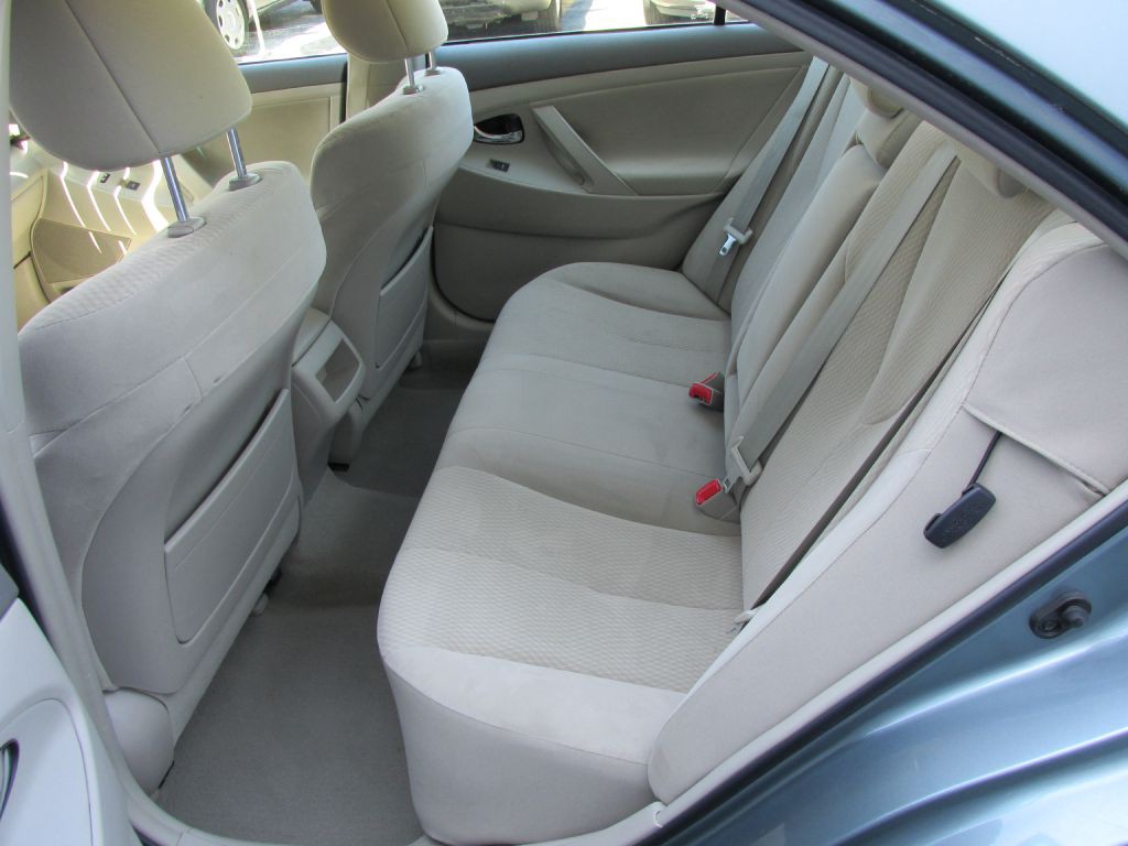 2011 Toyota Camry Image 10