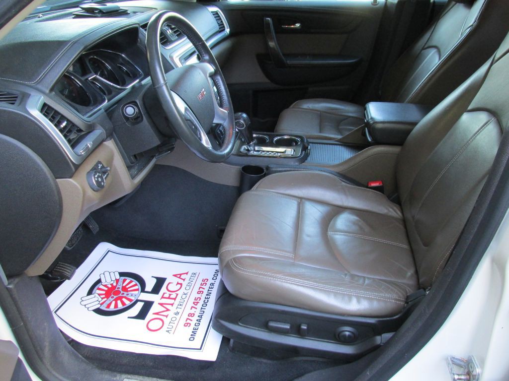 2015 GMC Acadia Image 9