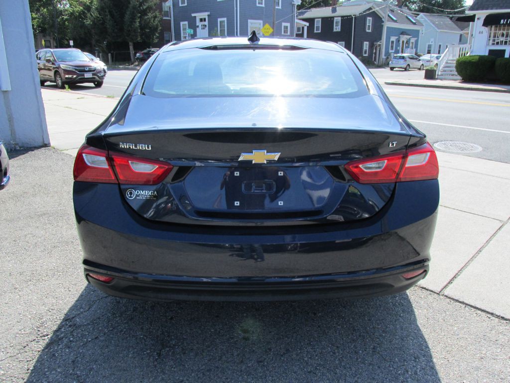 2016 Chevrolet Malibu Image 5