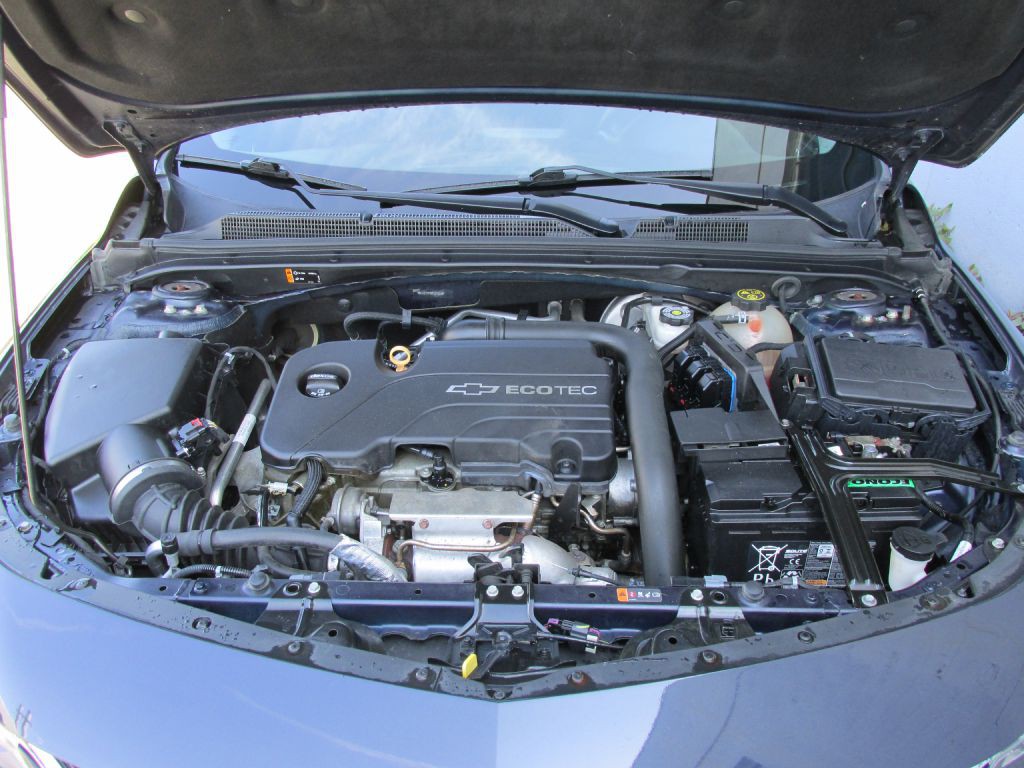 2016 Chevrolet Malibu Image 7