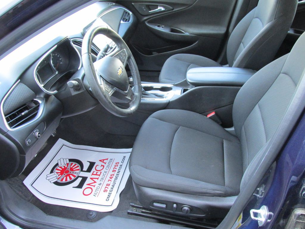 2016 Chevrolet Malibu Image 9
