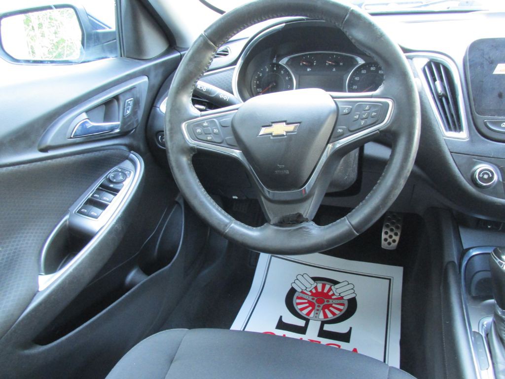2016 Chevrolet Malibu Image 11