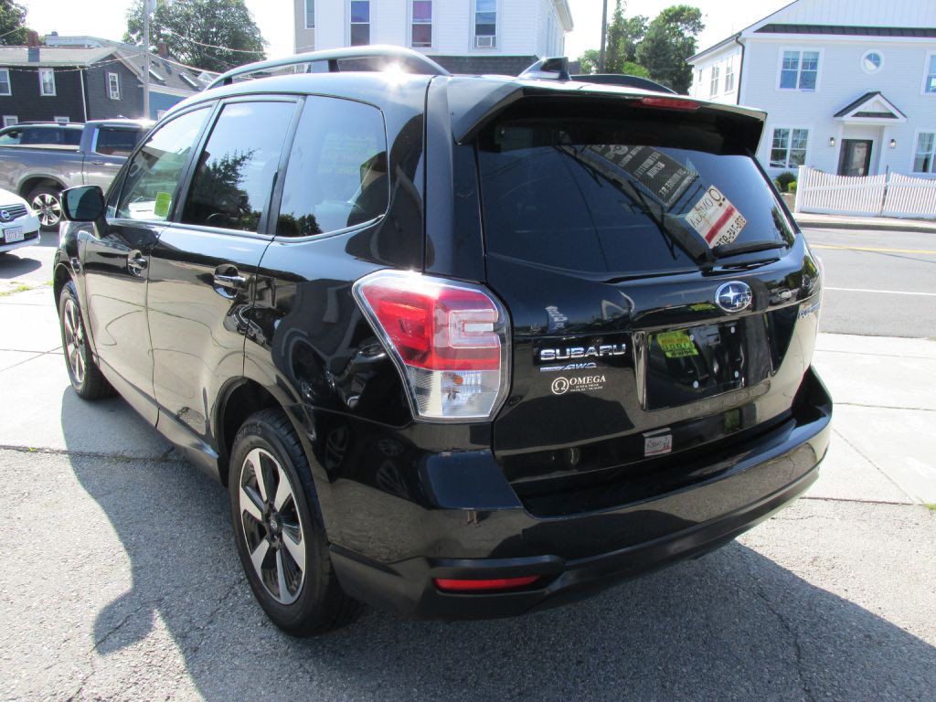 2018 Subaru Forester Image 4