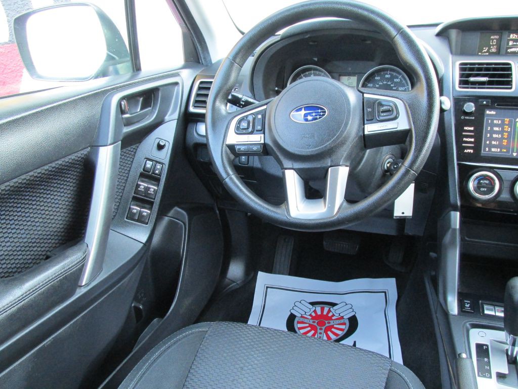 2018 Subaru Forester Image 12